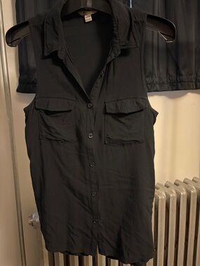 Volcom Black Sleeveless Button-Back Blouse